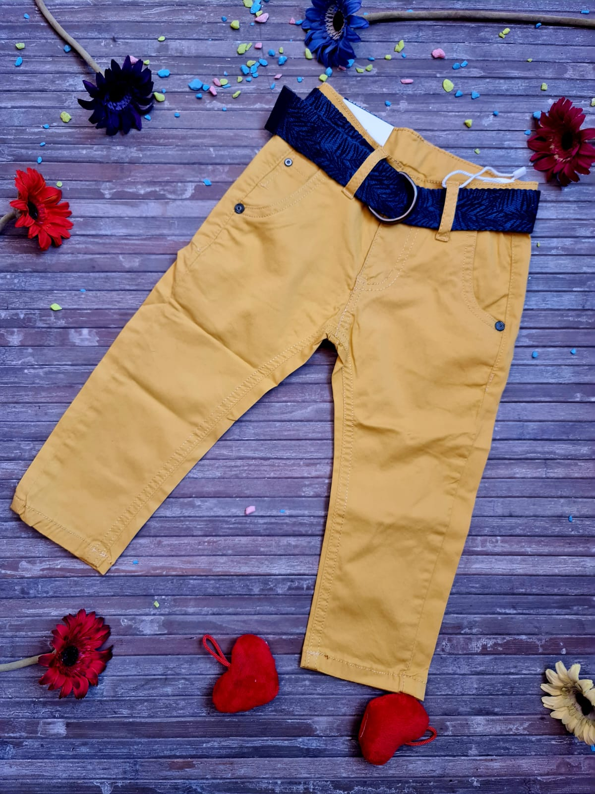 PANTALONI/JEANS